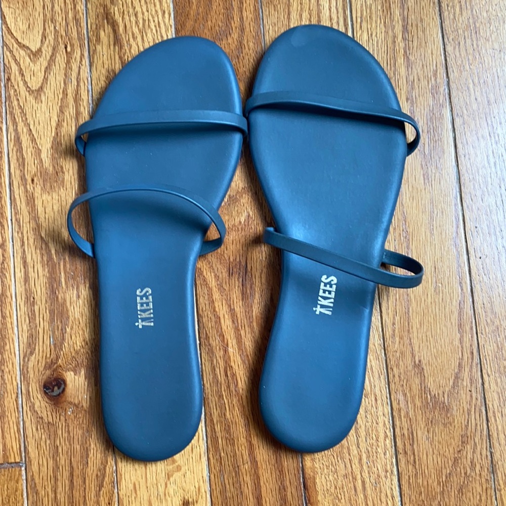 Tkees sandals